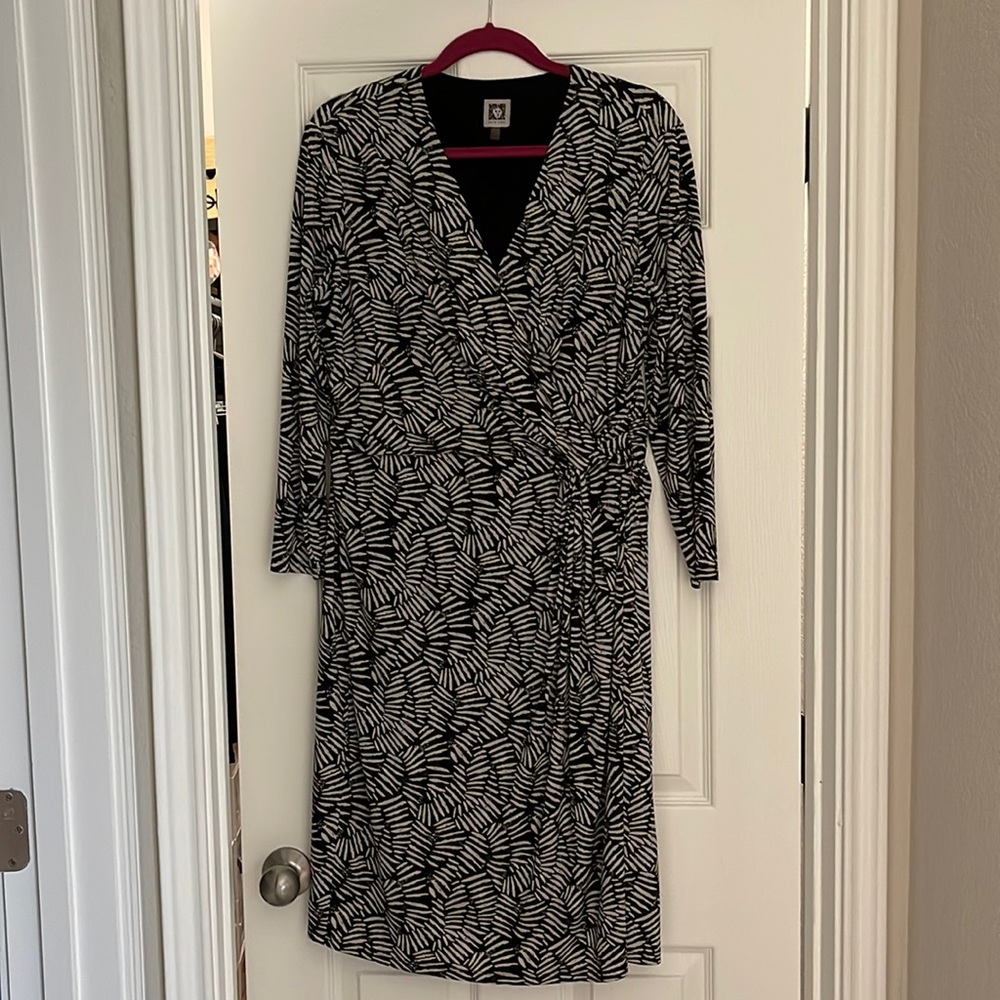 💼 FAUX WRAP DRESS